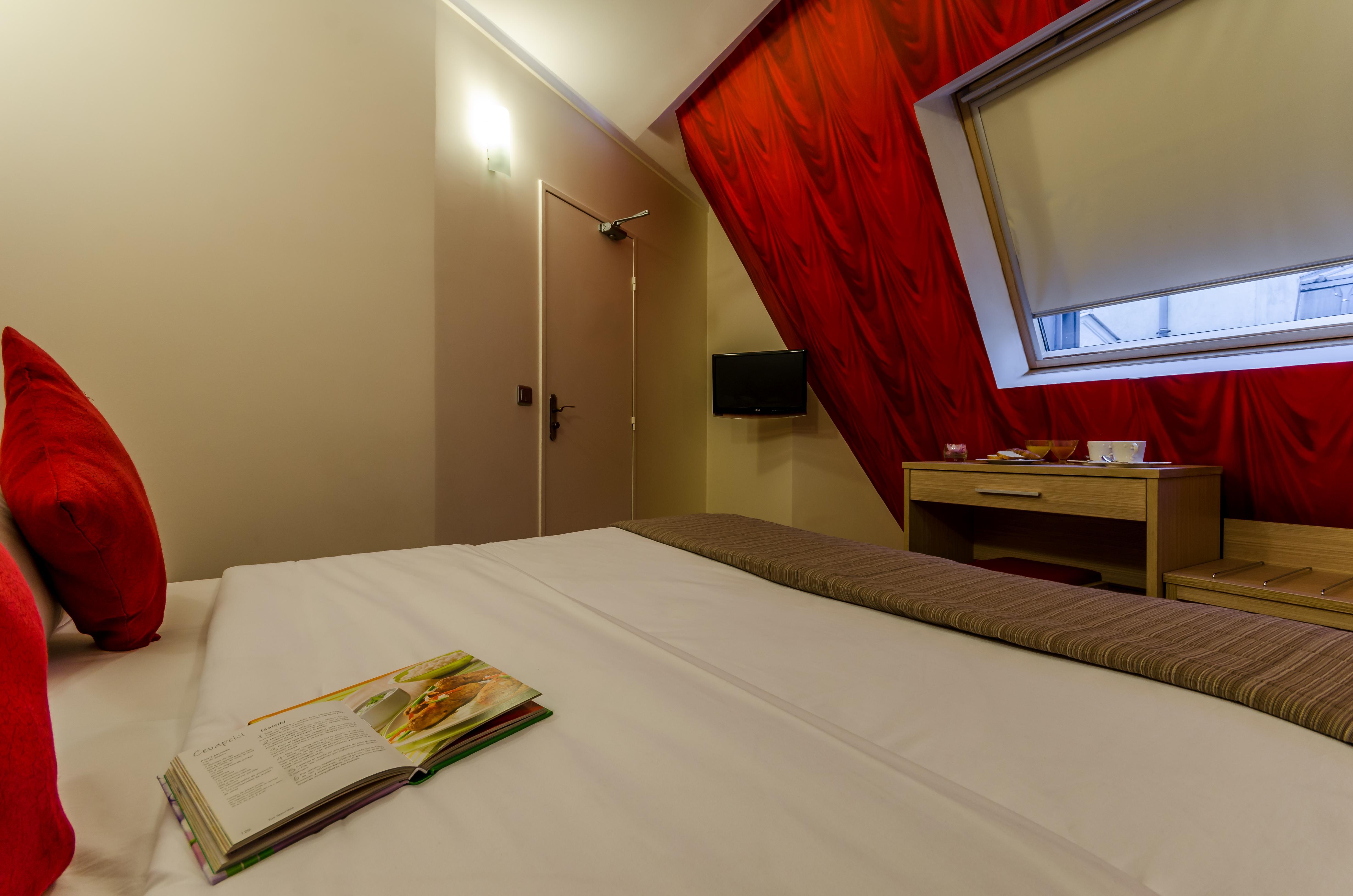 Hotel Riviera Renovated Париж Екстер'єр фото