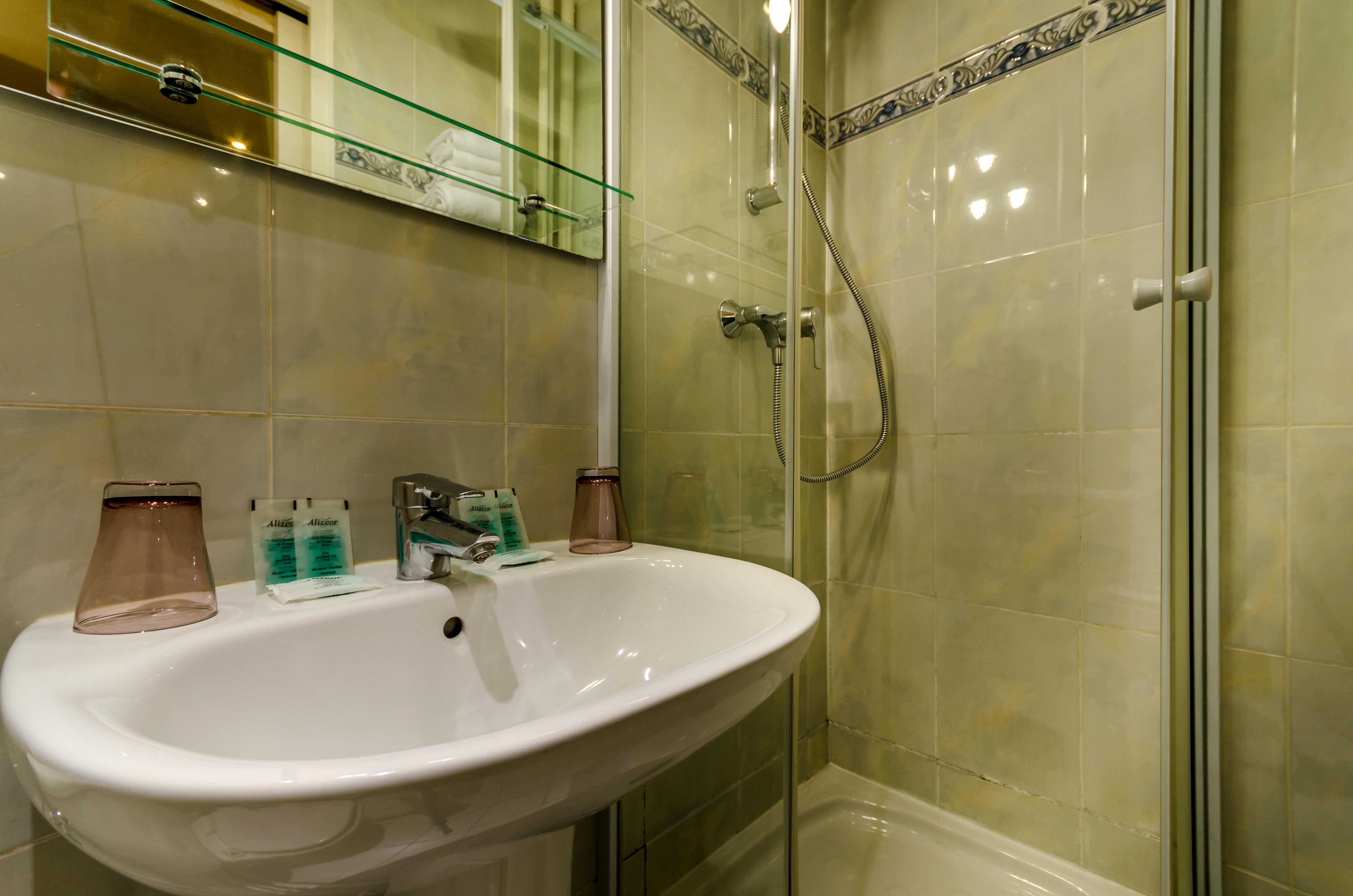 Hotel Riviera Renovated Париж Екстер'єр фото