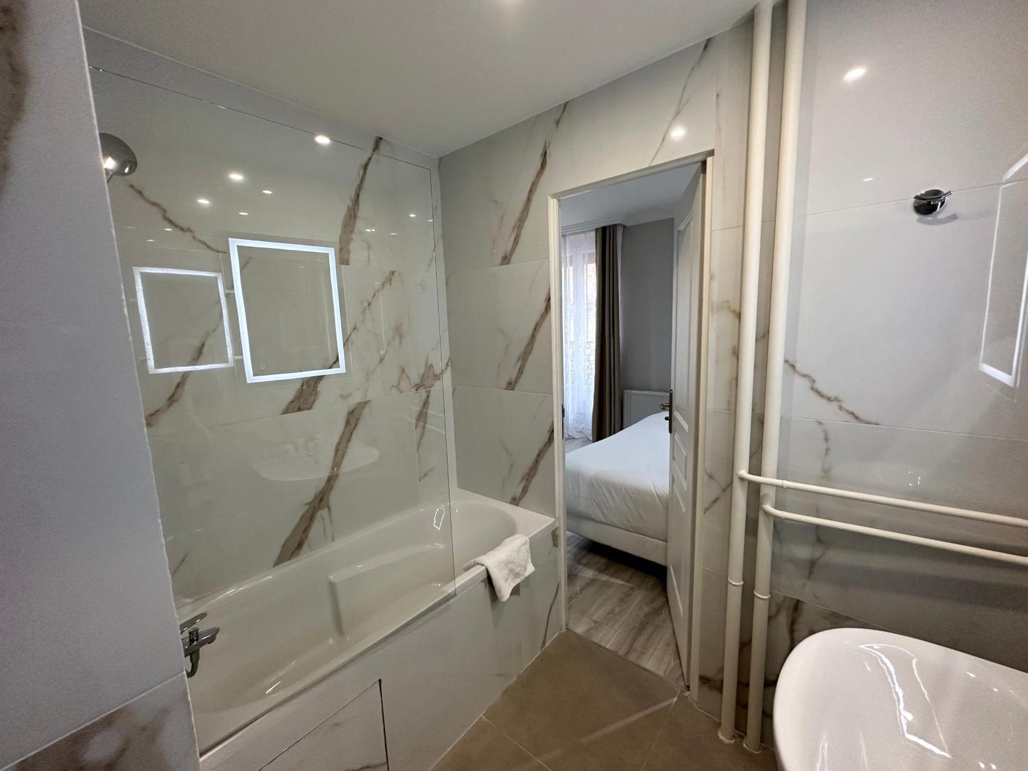 Hotel Riviera Renovated Париж Екстер'єр фото