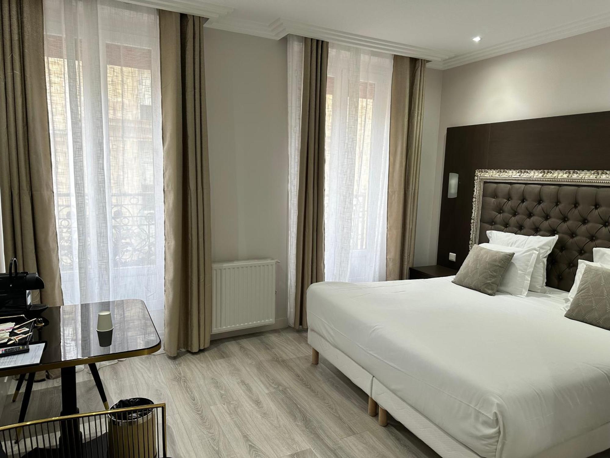 Hotel Riviera Renovated Париж Екстер'єр фото