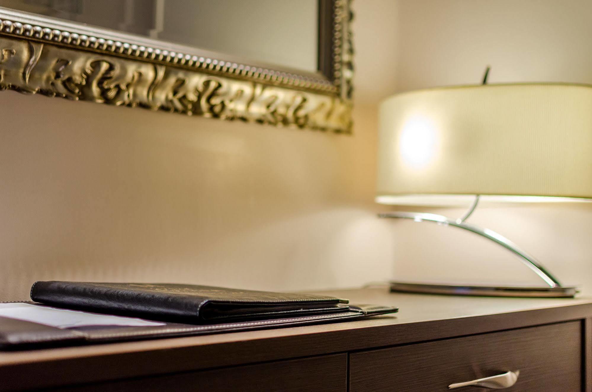 Hotel Riviera Renovated Париж Екстер'єр фото